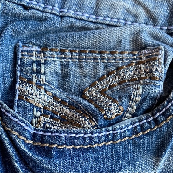 Capri Jeans - Picture 3 of 5